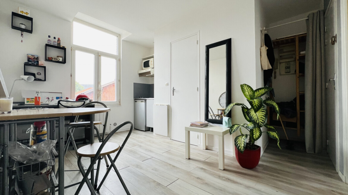 SAINT ROCH – IMMEUBLE COMPRENANT 4 APPARTEMENTS AVEC COMPTEURS INDIVIDUELS