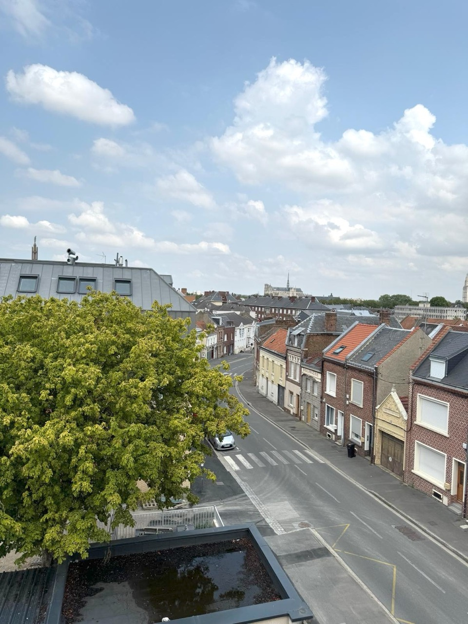 PROCHE CENTRE VILLE – PLATEAU D’ENVIRON 39M2 POUVANT ÊTRE TRANSFORMÉ EN APPARTEMENT DE TYPE 2