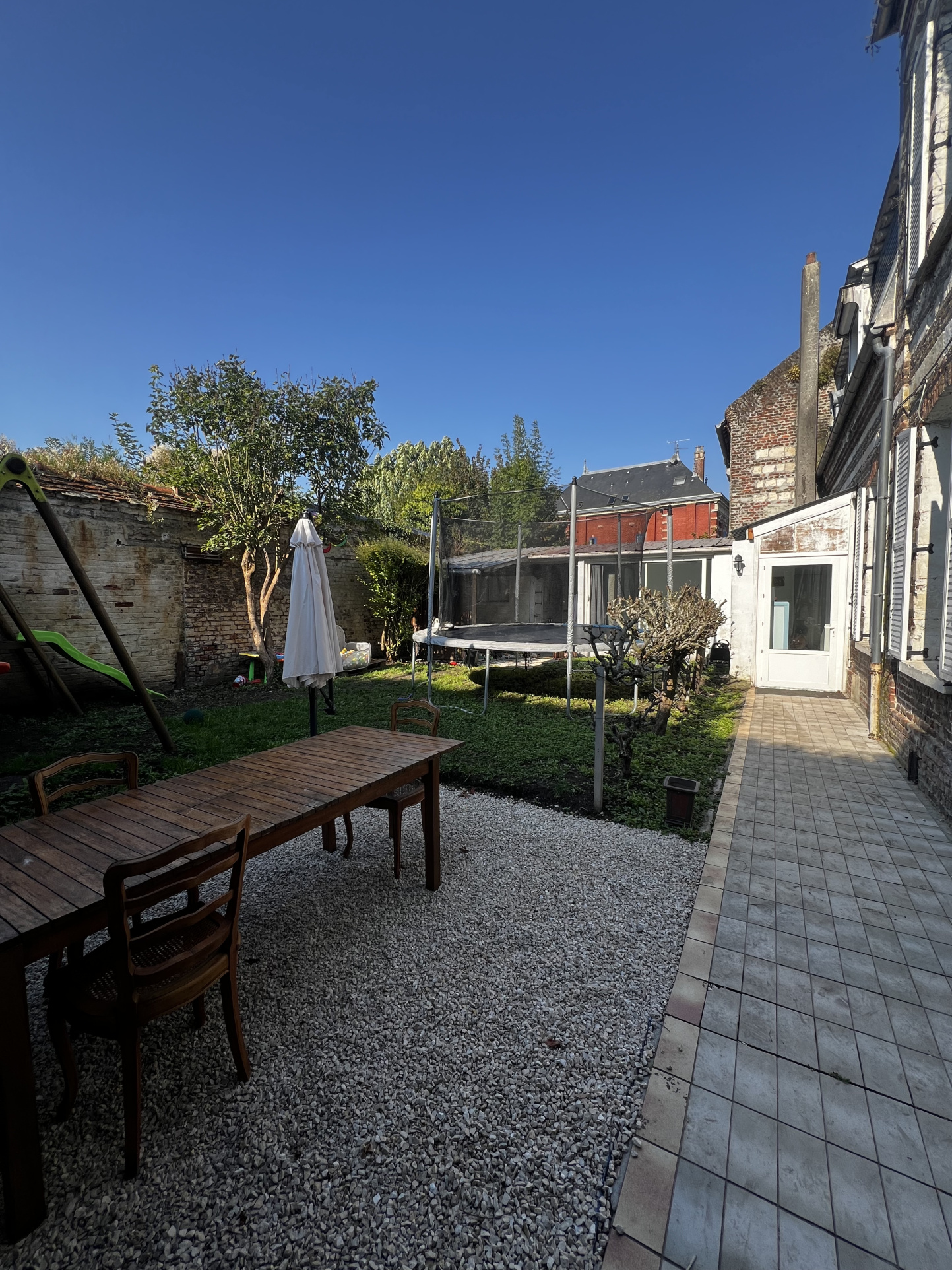DOULLENS – IMMEUBLE DE RAPPORT COMPRENANT 4 APPARTEMENTS AVEC COMPTEURS INDIVIDUELS