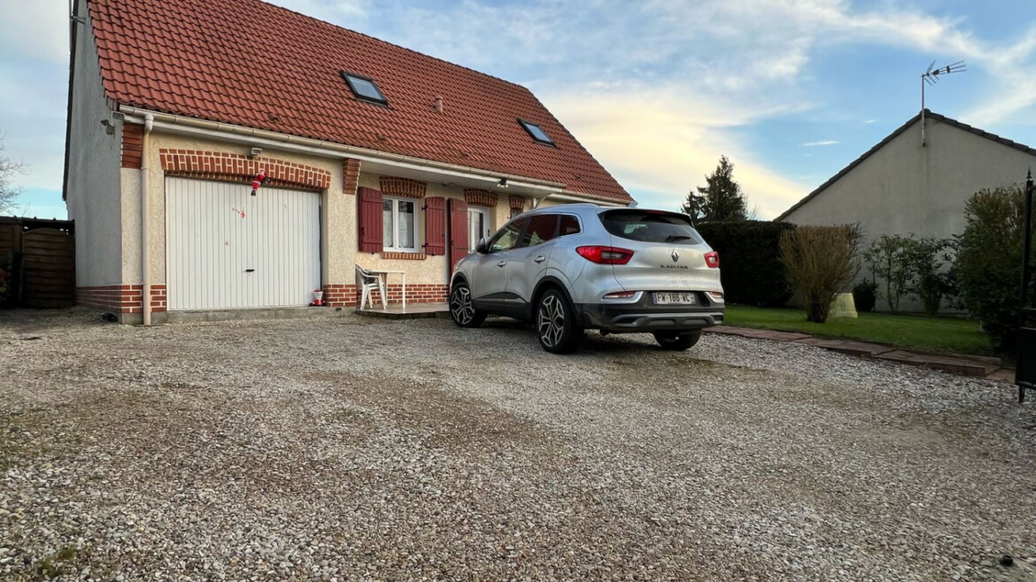ARQUÈVES – PAVILLON INDIVIDUEL D’ENVIRON 120M2 AVEC JARDIN ET GARAGE