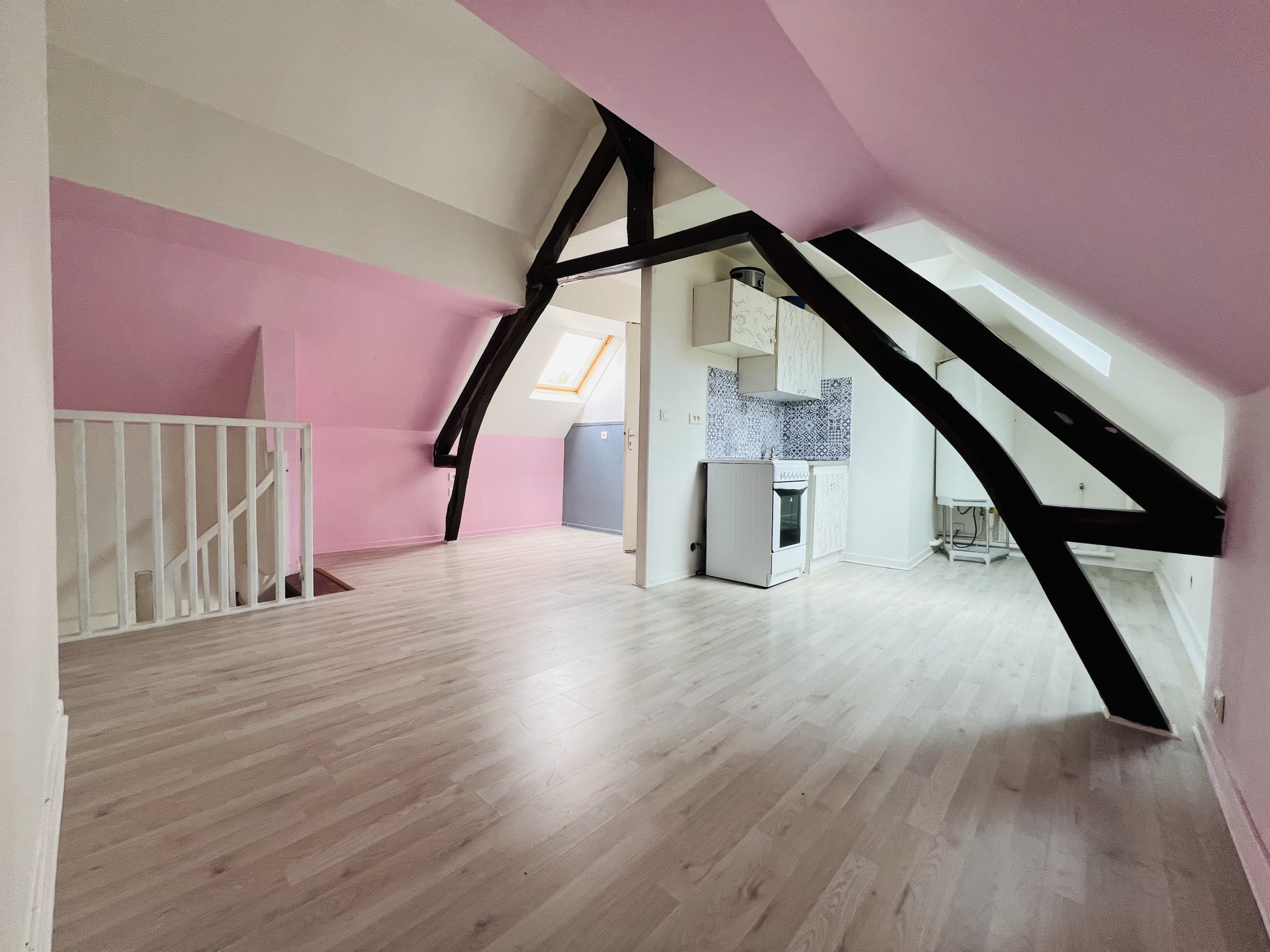 QUARTIER SAINT MAURICE – IMMEUBLE DE RAPPORT COMPRENANT 5 APPARTEMENTS AVEC COMPTEURS INDIVIDUELS