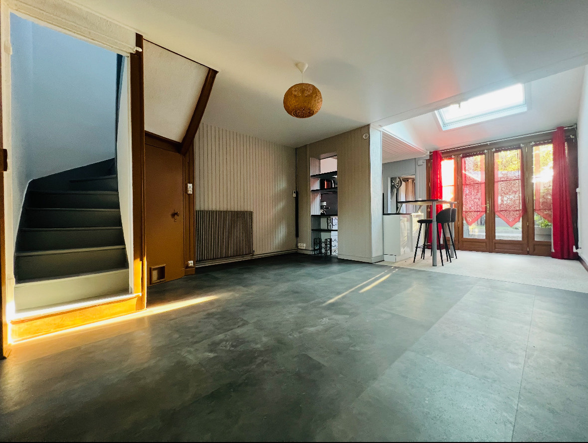 SAINTE ANNE – MAISON EN TRÈS BON ÉTAT D’ENVIRON 72M2 AVEC BEL EXTERIEUR ET GARAGE