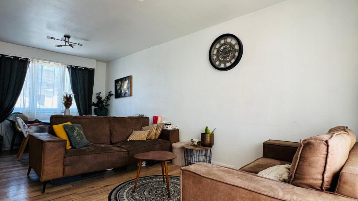 RIVERY – PAVILLON MITOYEN AVEC JARDIN ET SOUS SOL COMPLET