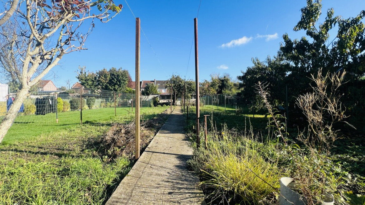 LONGUEAU – MAISON 107M2 AVEC JARDIN ET STATIONNEMENT PRIVATIF