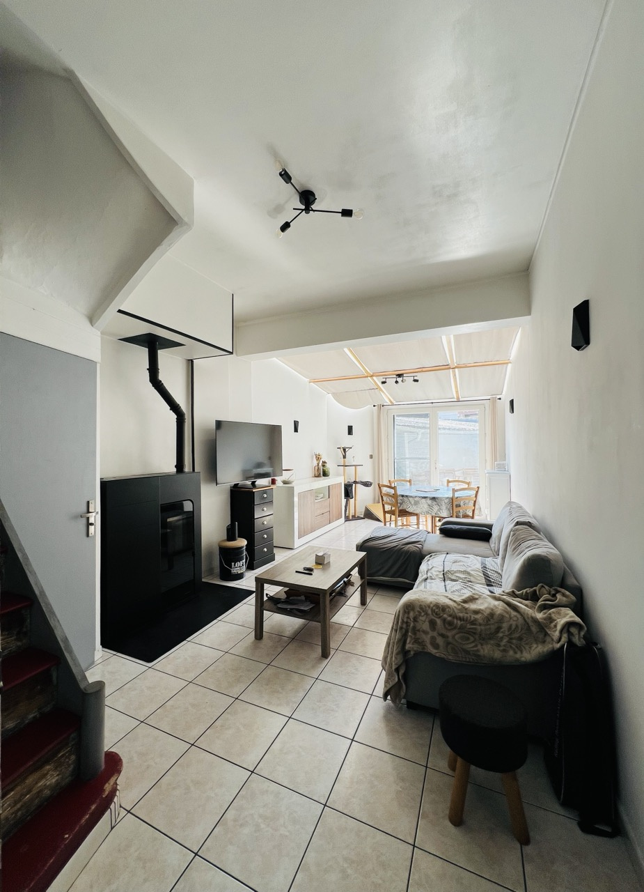 SAINT PIERRE – MAISON D’ENVIRON 70M2 AVEC COUR ET DÉPENDANCE