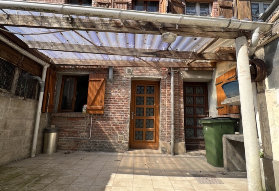 SAINT ROCH – MAISON À RÉNOVER AVEC DEUX COMPTEURS INDIVIDUELS