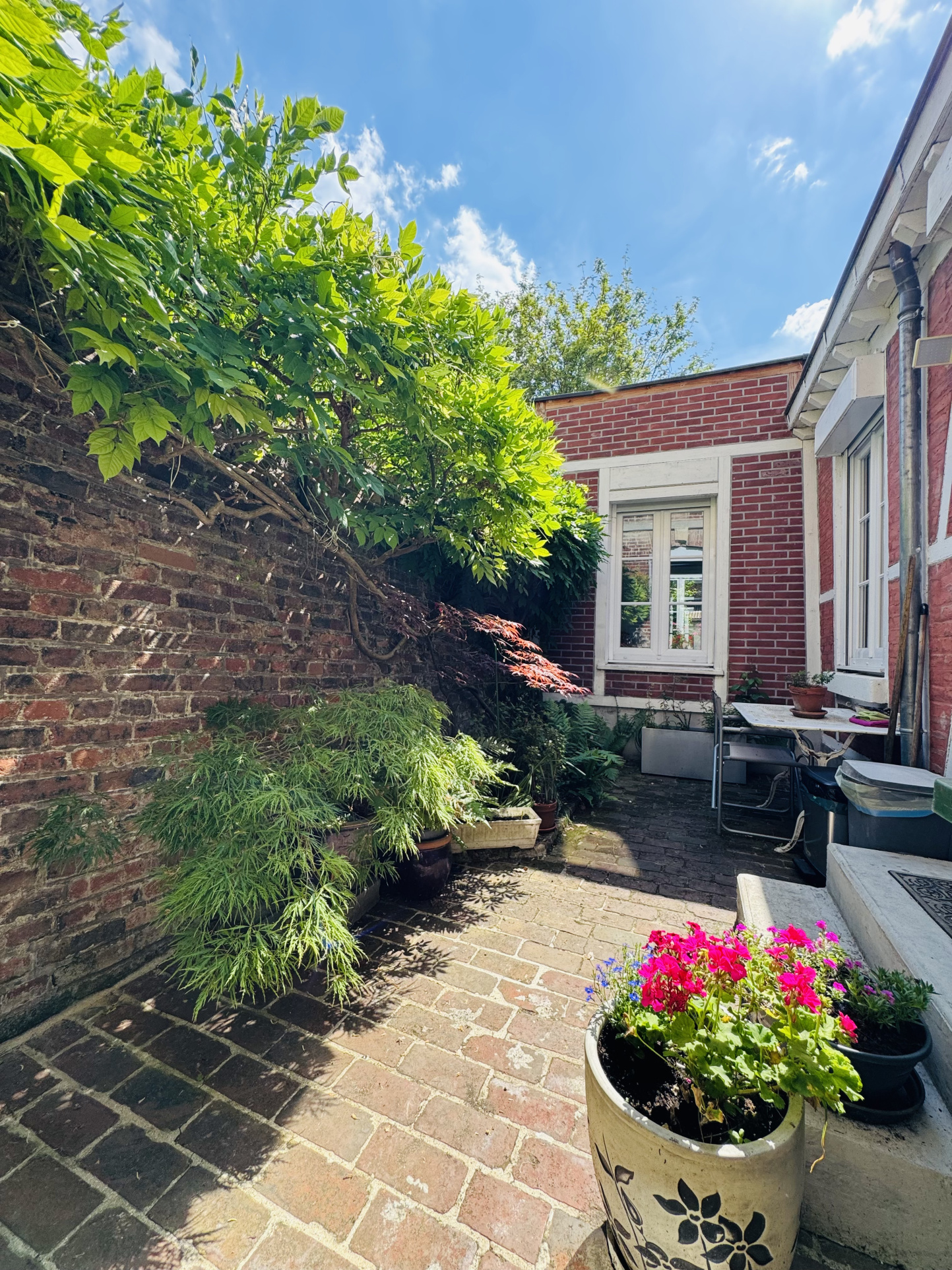 SAINTE ANNE – MAISON 120M2 PROXIMITÉ GARE AVEC JARDINET ET PATIO